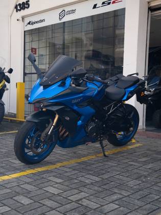 SUZUKI GSX-S1000GT ABS SUZUKI GSX-S1000GT ABS